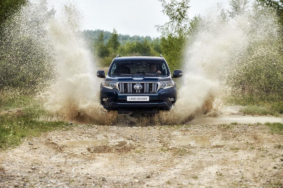  Toyota Land Cruiser Prado (150) 2017 года  (EU) (фото 37 из 50)